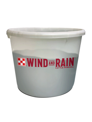 Purina Wind and Rain Storm All-Season Complete Mineral Tub 225lb